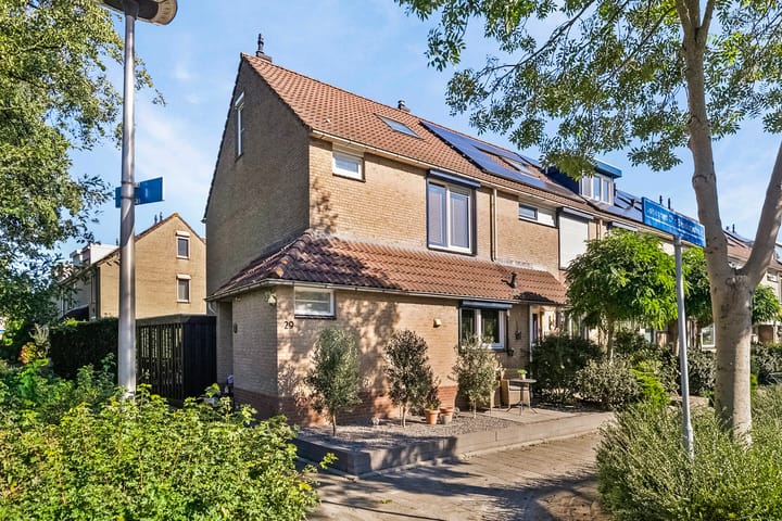 Johannes Chr. Bendorpstraat 29 in Hendrik-Ido-Ambacht foto