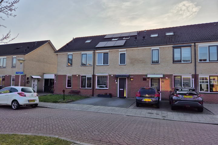 Johannes Kamphuisstraat 18 in Vriezenveen foto