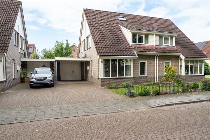 Johannes Kamphuisstraat 52 in Vriezenveen foto