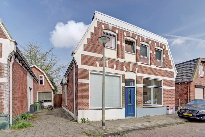 Johannes ter Horststraat 16 in Enschede foto
