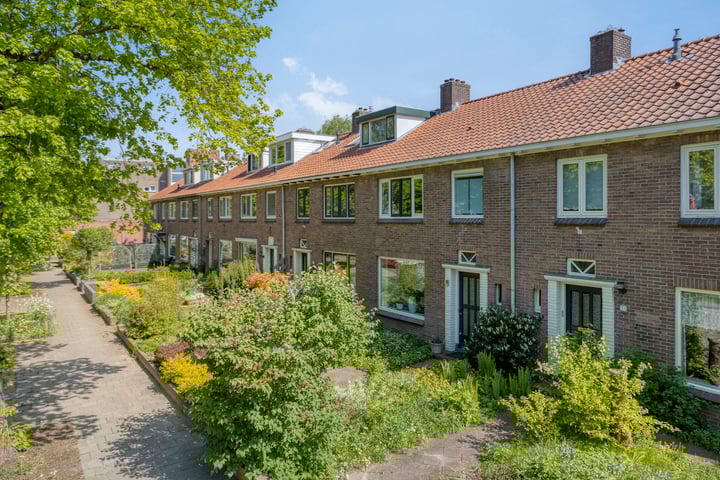 Johannes van Vlotenlaan 29 in Deventer
