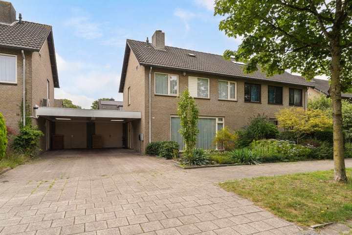 Foto van woning Johannes Vermeerlaan 12, Waalwijk