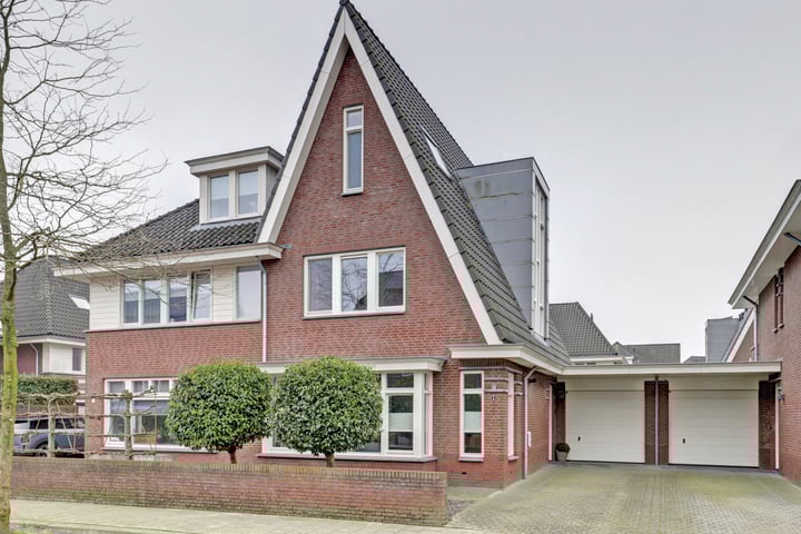 Johannes Vermeerstraat 5 in Raamsdonksveer foto