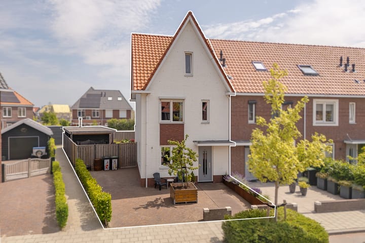 Foto van woning John Coltranestraat 8, Middelburg