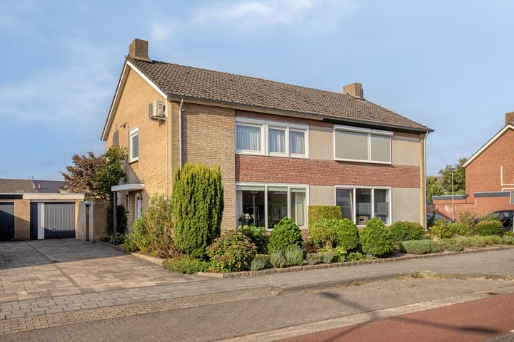 John F. Kennedylaan 78 in Panningen foto