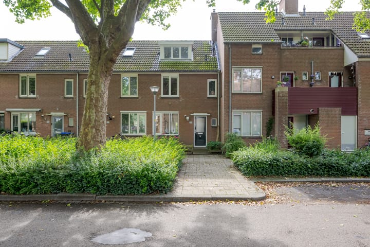 Joke Smitlaan 110 in Voorschoten