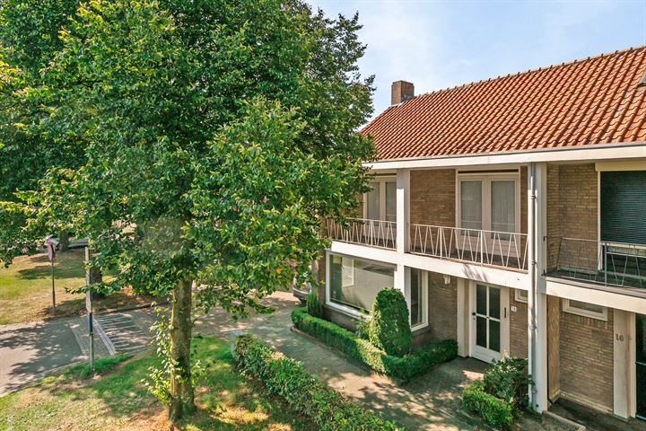 Jonkheer de la Courtstraat 18 in Vlijmen foto