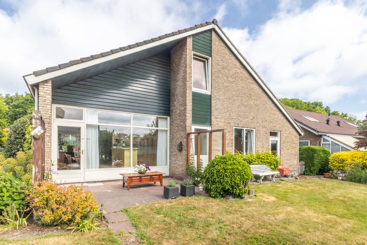 Jonkheer Geverslaan 17 in Heemskerk foto
