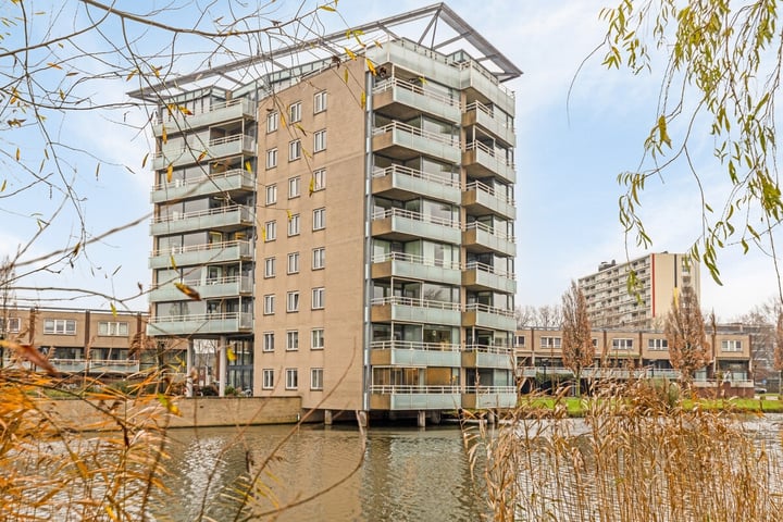 Joop den Uyllaan 101 in Schiedam foto