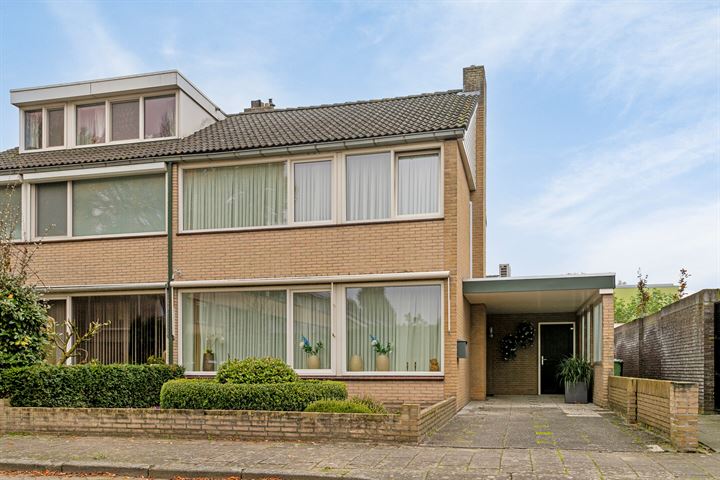 Joos Banckertstraat 2 in Best foto