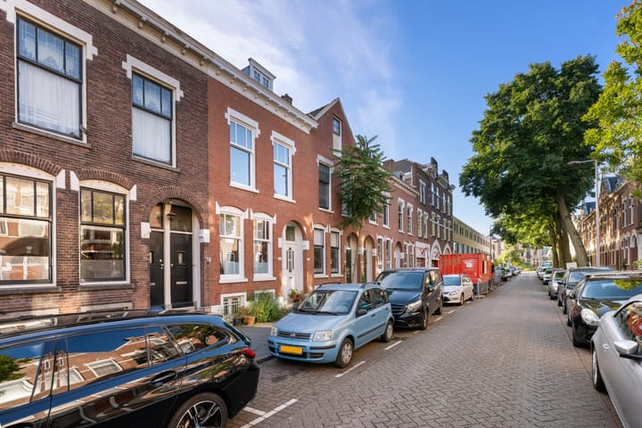 Joost van Geelstraat 54B in Rotterdam foto