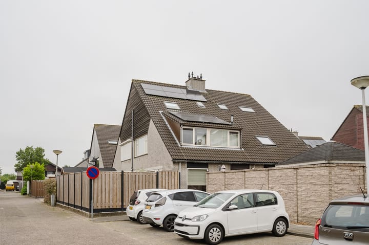Jordaanstraat 17 in Spijkenisse foto