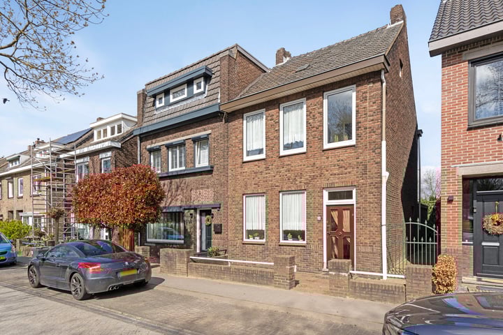 Jos Klijnenlaan 606 in Geleen foto