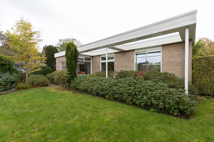 Foto van woning Josinalaan 1, Zuidhorn