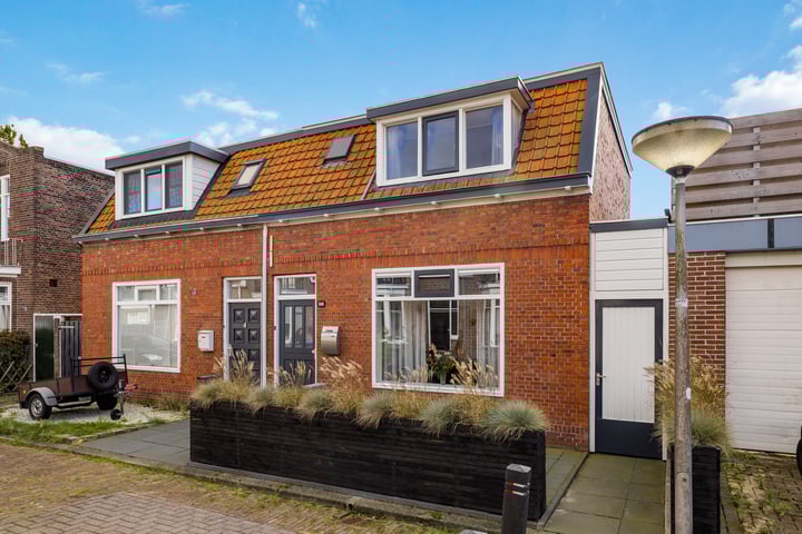 Jouwsmastraat 2 in Leeuwarden foto