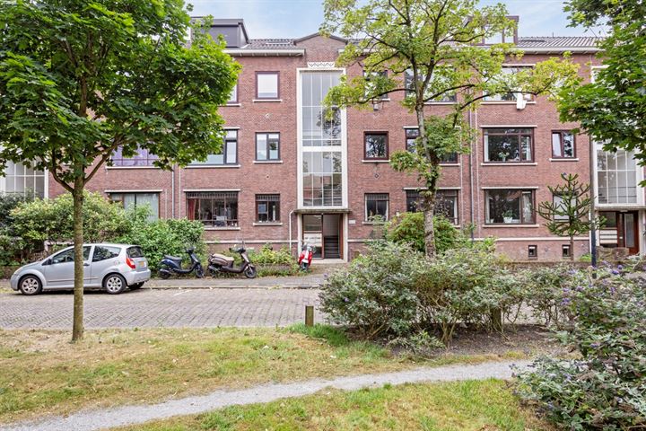 Jozef Israëlslaan 210 in Rijswijk foto