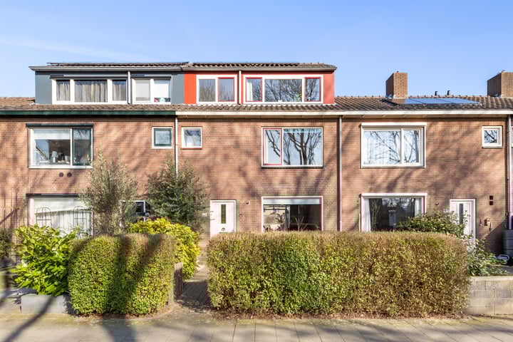 Jozef Israëlslaan 42 in Woerden foto