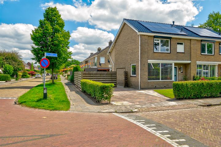 Jozef Israelsstraat 10 in Nietap foto