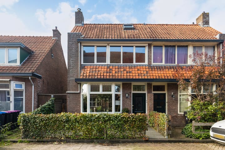 Jozef Israëlsstraat 4 in Leeuwarden foto
