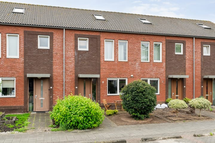 Juffrouw Schefferstraat 5 in Bruchterveld foto
