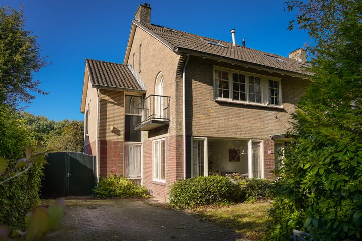 Juliana van Stolberglaan 26 in Naarden foto