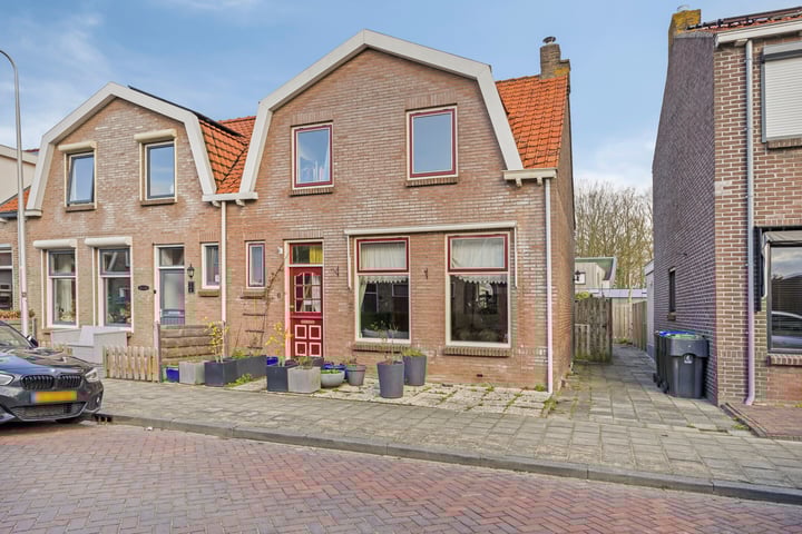 Juliana van Stolberglaan 6 in Middelharnis foto