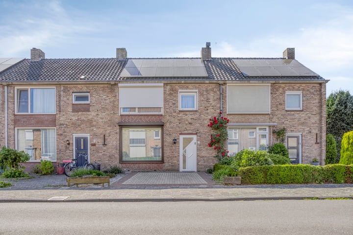 Juliana van Stolbergstraat 11 in Drunen foto