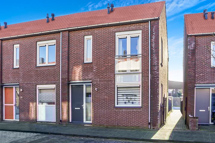 Juliana van Stolbergstraat 22 in Landgraaf foto