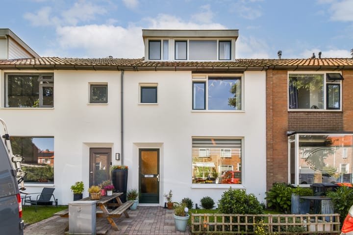 Julianalaan 23 in Voorhout foto