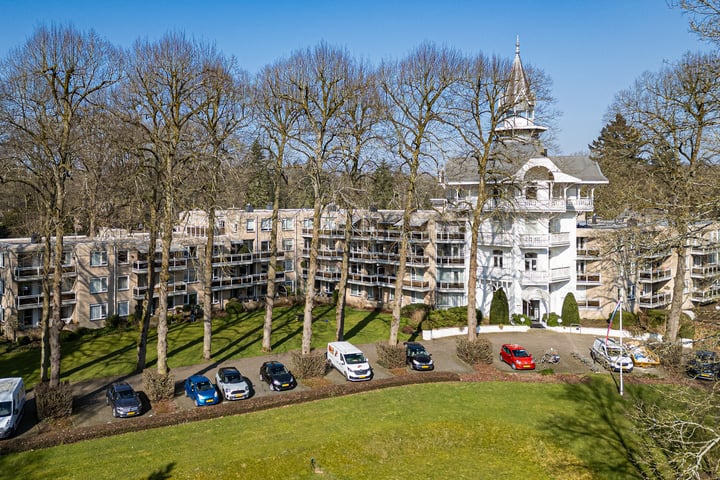 Julianalaan 4-0211 in Baarn foto