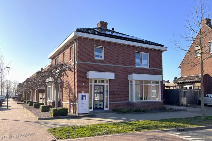 Julianalaan 42 in Maasbracht foto