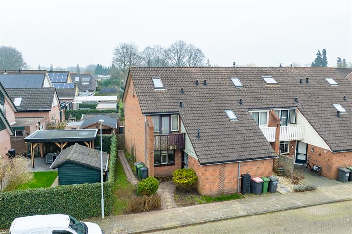 Julianalaan 60 in Hengelo (Gld) foto