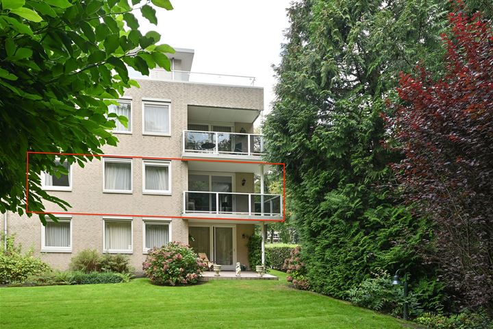 Julianalaan 7-0010 in Baarn foto