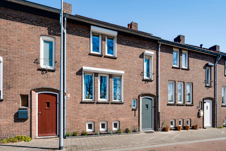 Julianalaan 7 in Weert foto