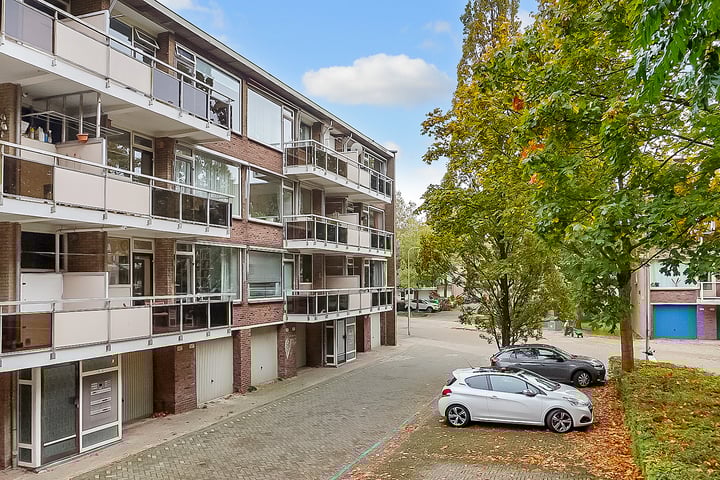 Julianaplantsoen 143 in Diemen foto
