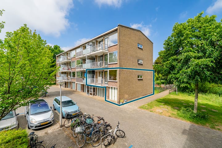 Julianaplantsoen 179 in Diemen foto