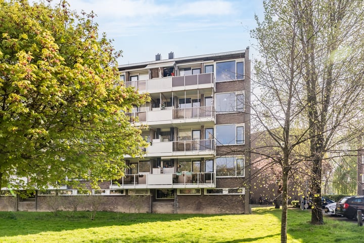 Julianaplantsoen 238 in Diemen foto