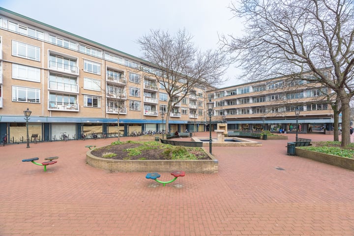 Julianaplein 34 in Bussum foto