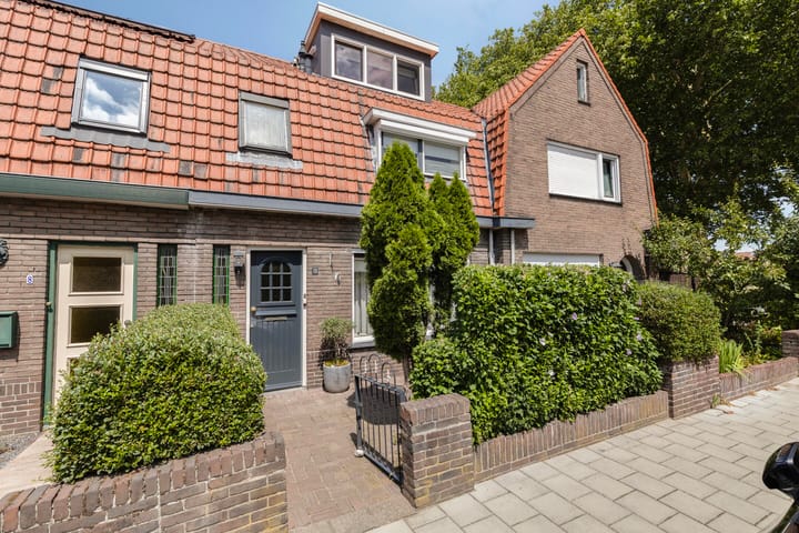 Julianastraat 10 in Terneuzen foto