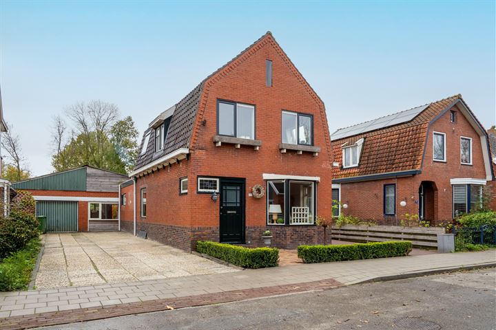 Julianastraat 117 in Hoogezand foto