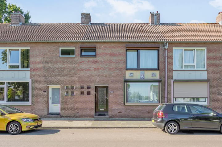 Julianastraat 120 in Hoensbroek