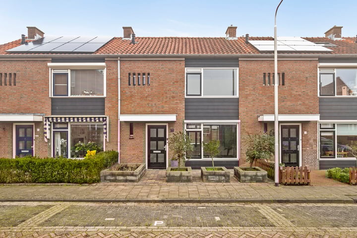 Julianastraat 13a in Klaaswaal foto