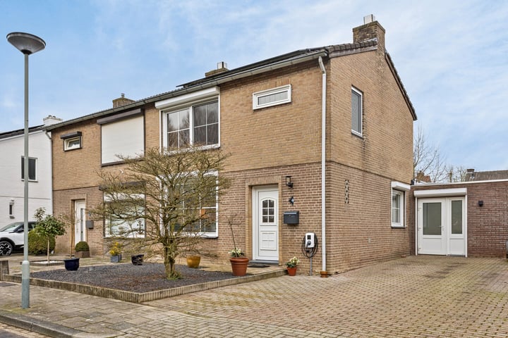 Julianastraat 19 in Gronsveld foto