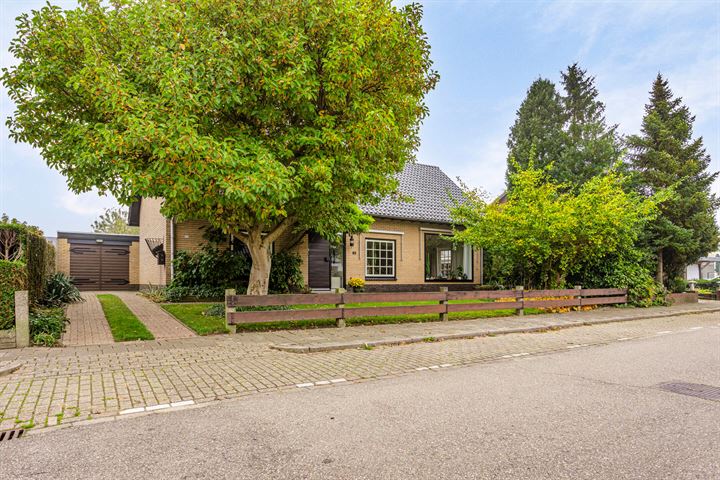 Julianastraat 22 in Angeren foto