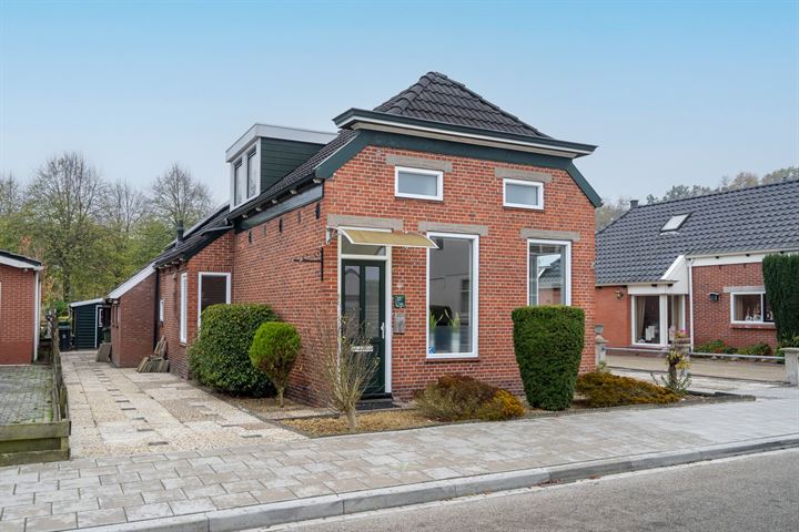 Julianastraat 23 in Hoogezand foto