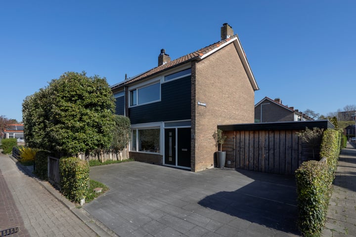 Foto van woning Julianastraat 26, Rozenburg
