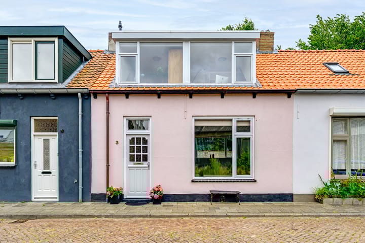 Julianastraat 3 in Den Bommel