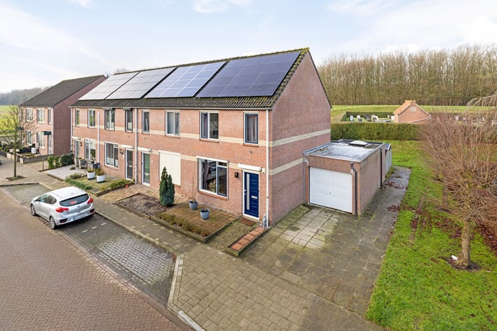 Julianastraat 60 in Moerdijk foto