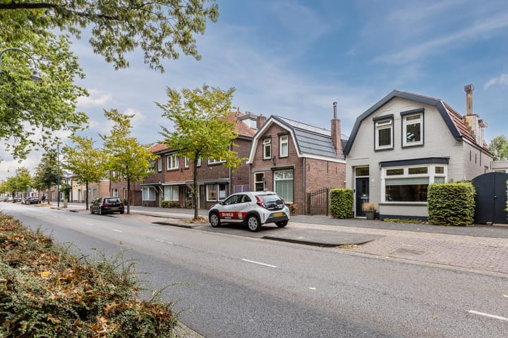 Julianastraat 60 in Rijen foto