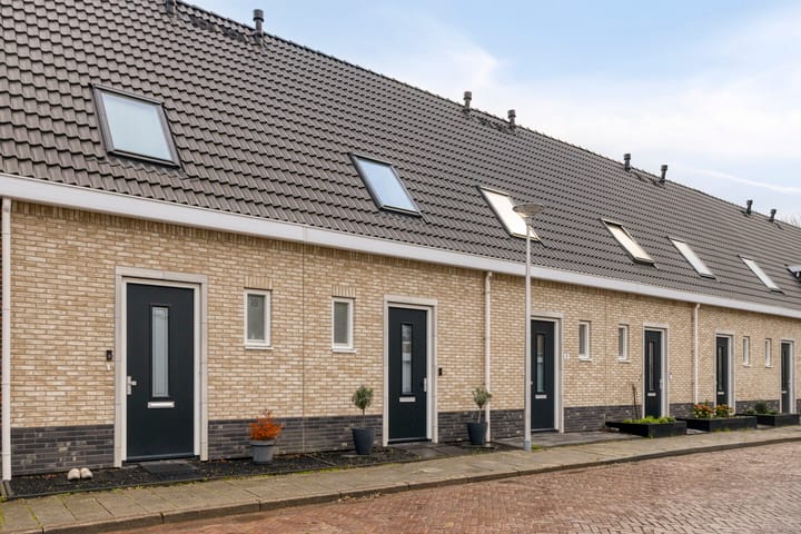 Julianastraat 8a in Nieuw-Vossemeer foto